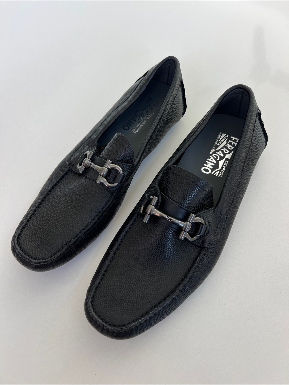 Salvatore Ferragamo parigi gancini bit black leather driving loafers 9.5D